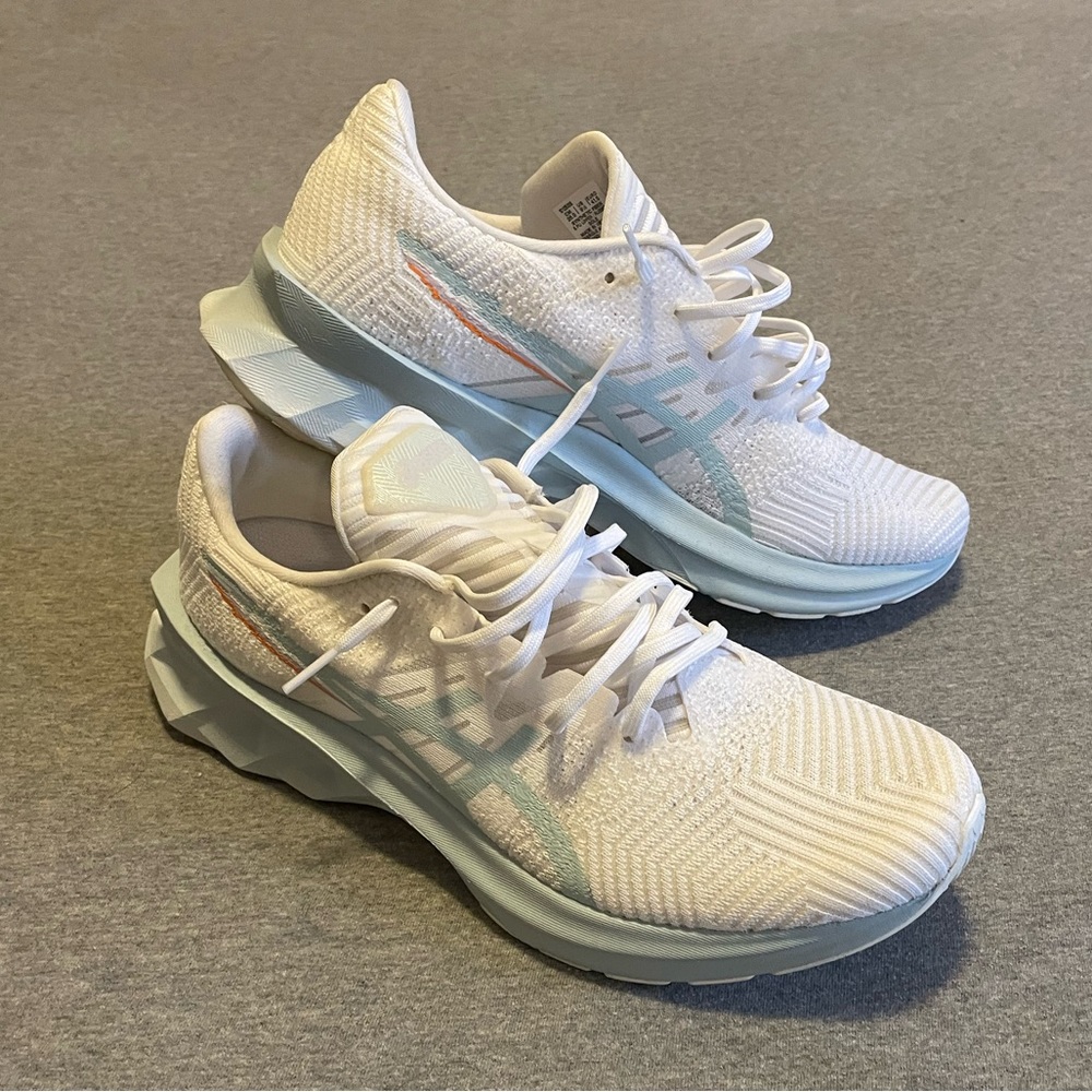 ASICS Athletic Tennis Shoe